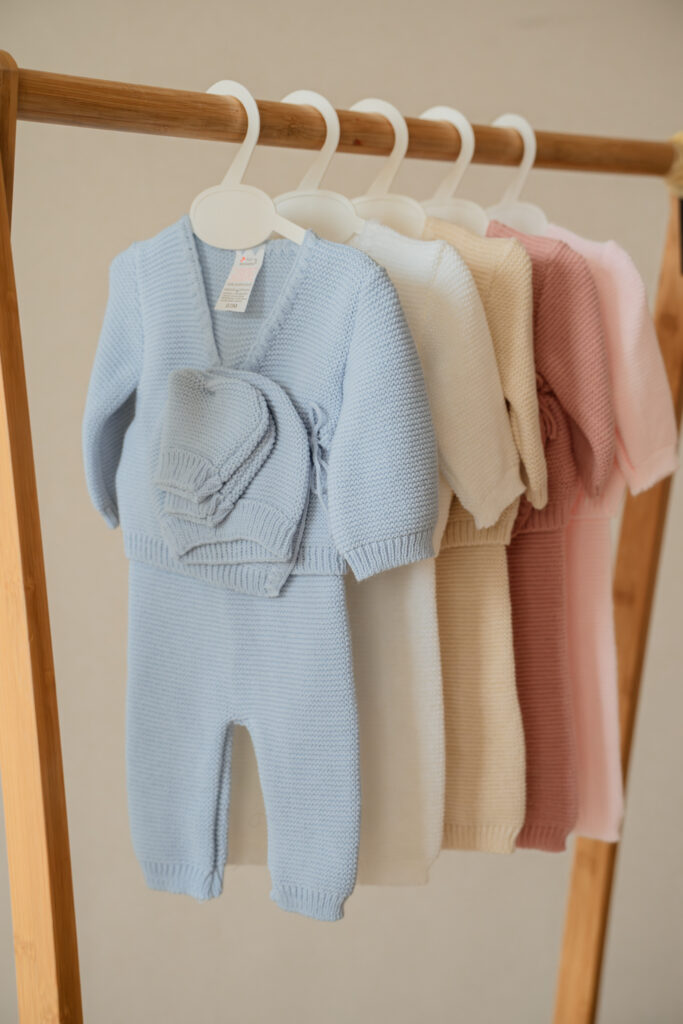 ensemble naissance en maille – 3 pièces